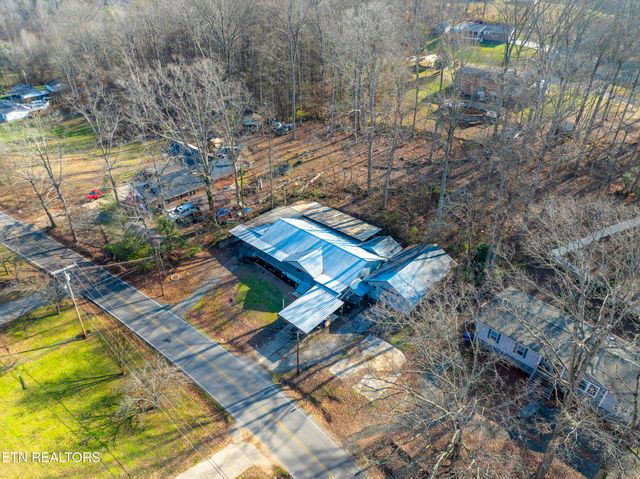 1037 Foust Carney Rd, Powell, TN 37849