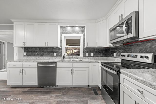 1037 Foust Carney Rd, Powell, TN 37849