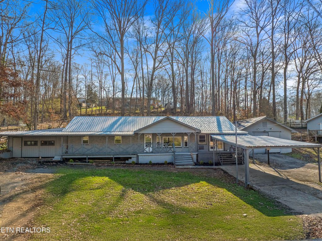 1037 Foust Carney Rd, Powell, TN 37849