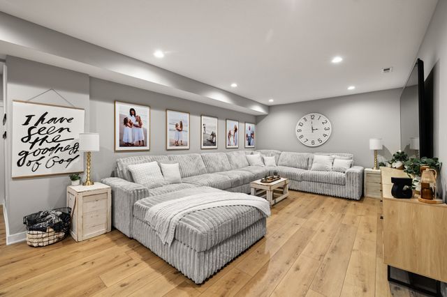 222 Park View Lane, Madrid, IA 50156