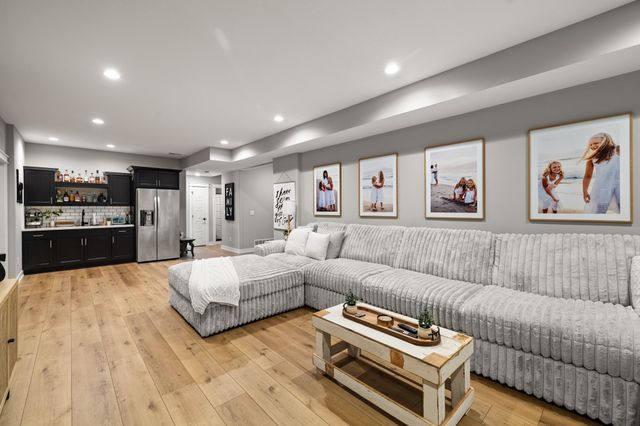 222 Park View Lane, Madrid, IA 50156
