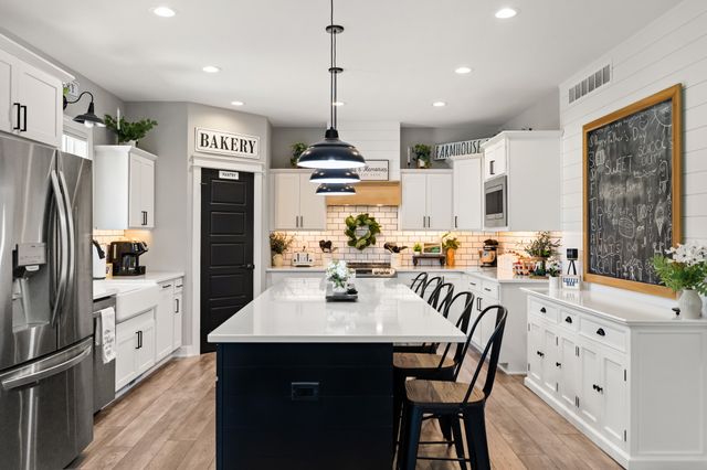 222 Park View Lane, Madrid, IA 50156
