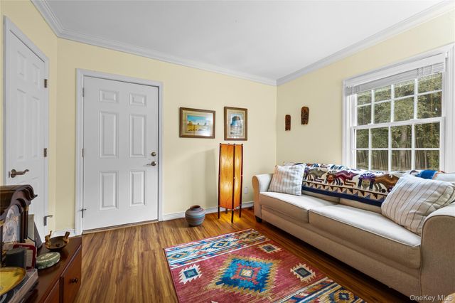 43 Astor Avenue, Brookhaven, NY 11719