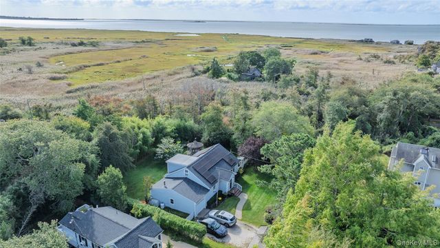43 Astor Avenue, Brookhaven, NY 11719