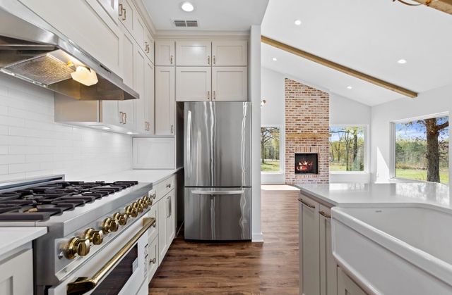 23326 COUNTY ROAD 448, Lindale, TX 75771