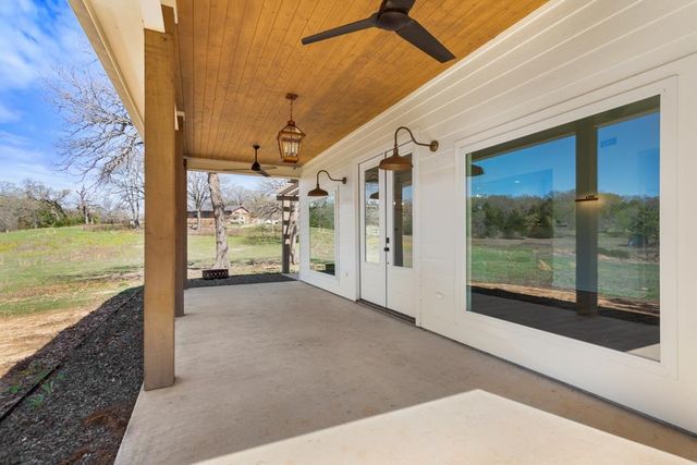 23326 COUNTY ROAD 448, Lindale, TX 75771