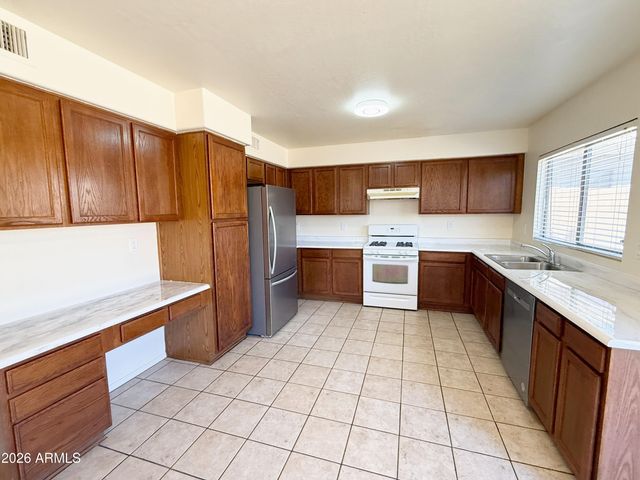 11184 W Palm Lane, Avondale, AZ 85392