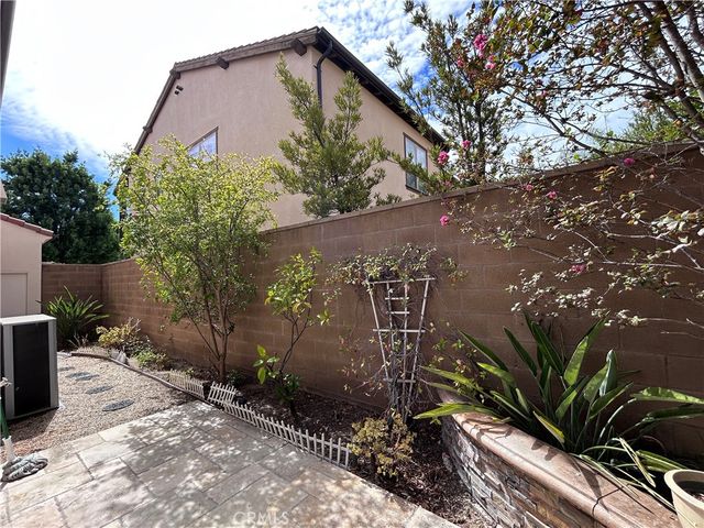 63 Elmdale, Irvine, CA 92620