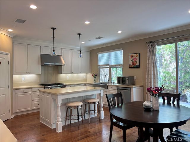 63 Elmdale, Irvine, CA 92620