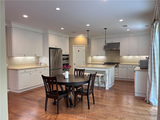 63 Elmdale, Irvine, CA 92620