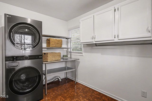 2477 Foxwood Drive, Chapel Hill, NC 27514