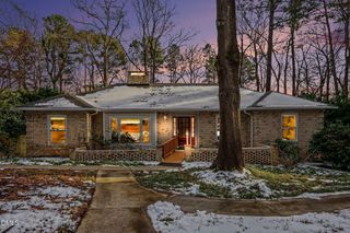 2477 Foxwood Drive, Chapel Hill, NC 27514