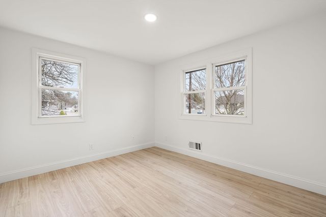 15 Phillip Rd, Billerica, MA 01821