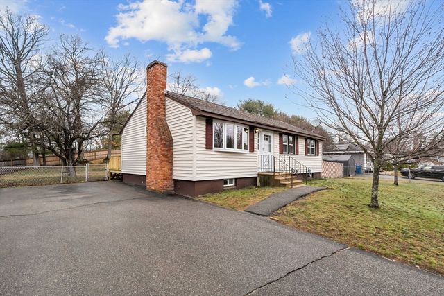 15 Phillip Rd, Billerica, MA 01821
