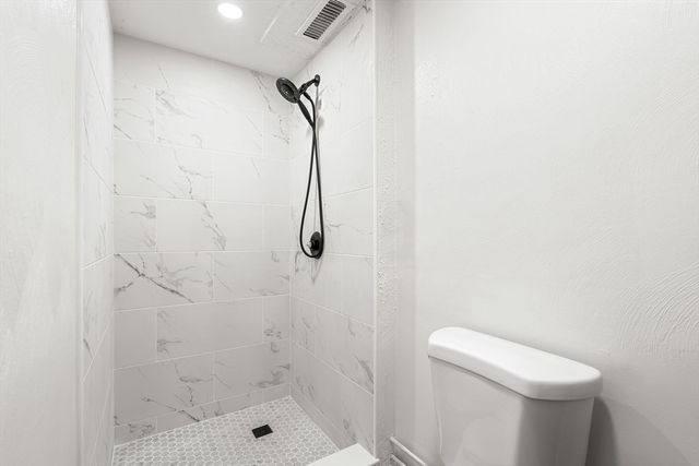 15 Phillip Rd, Billerica, MA 01821