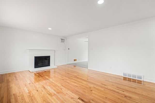 15 Phillip Rd, Billerica, MA 01821