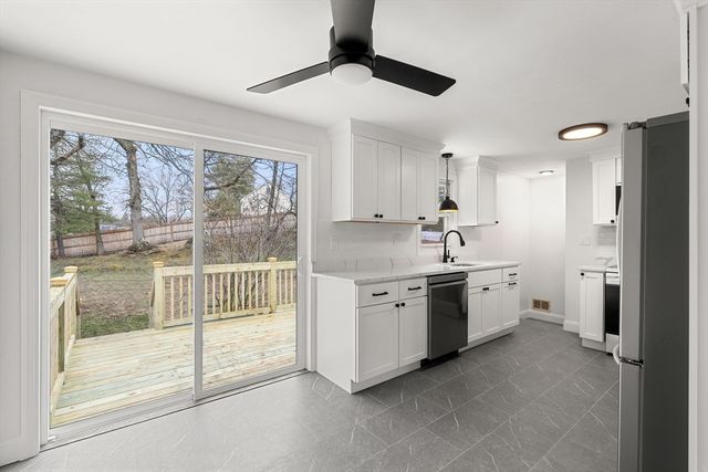 15 Phillip Rd, Billerica, MA 01821