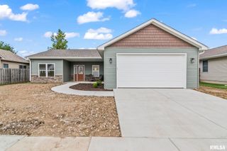 121 Argenta Drive, Springfield, IL 62703