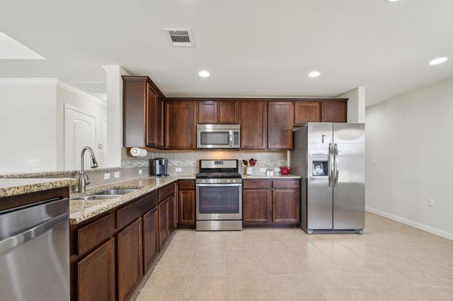 803 Hamilton LN, Georgetown, TX 78633