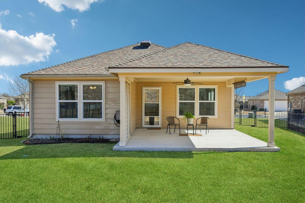 803 Hamilton LN, Georgetown, TX 78633