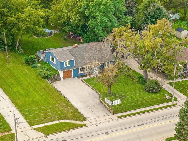 111 Lord Street, Edgerton, WI 53534