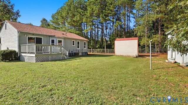 8901 Firethorne Ln, North Chesterfield, VA 23237