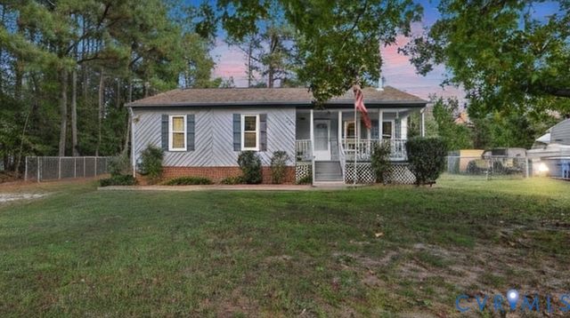 8901 Firethorne Ln, North Chesterfield, VA 23237
