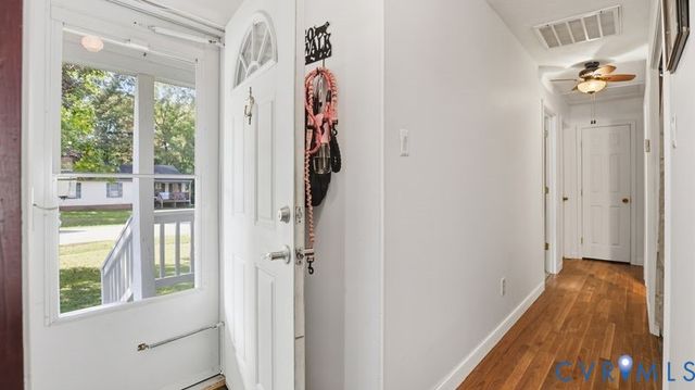 8901 Firethorne Ln, North Chesterfield, VA 23237