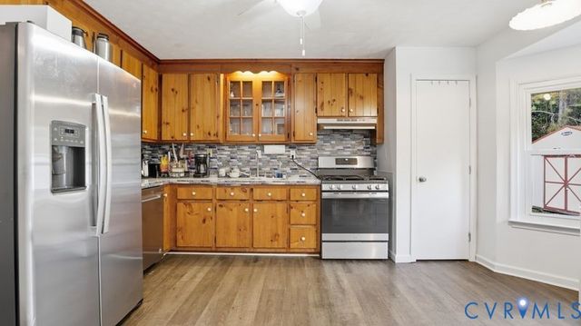 8901 Firethorne Ln, North Chesterfield, VA 23237