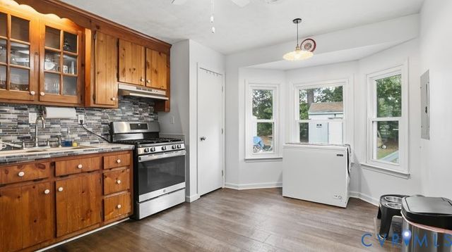 8901 Firethorne Ln, North Chesterfield, VA 23237