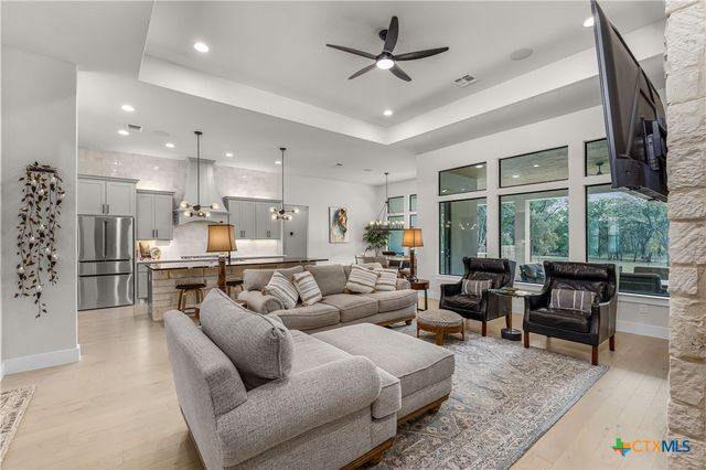 2406 Geneseo Oaks, New Braunfels, TX 78132