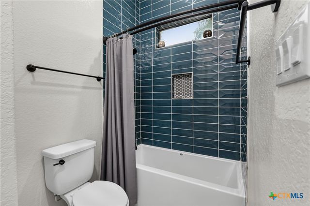 2406 Geneseo Oaks, New Braunfels, TX 78132