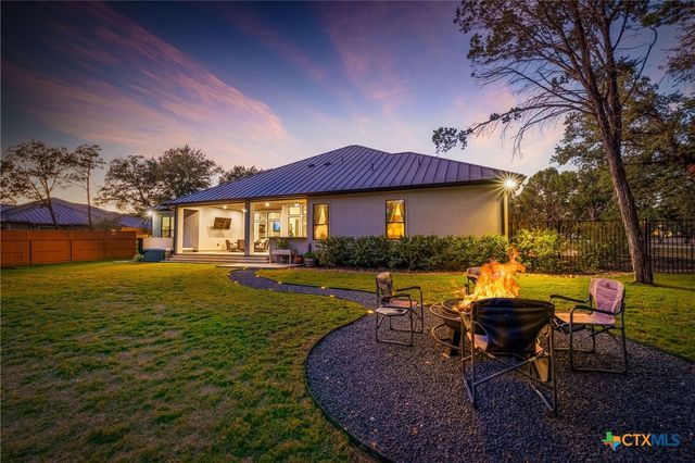 2406 Geneseo Oaks, New Braunfels, TX 78132