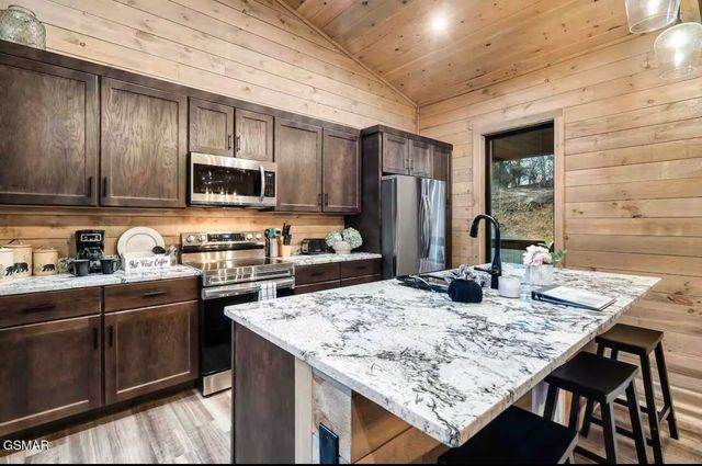 1508 Mountain Drive, Sevierville, TN 37876