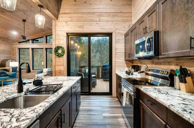 1508 Mountain Drive, Sevierville, TN 37876