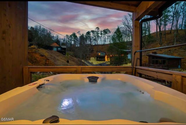 1508 Mountain Drive, Sevierville, TN 37876