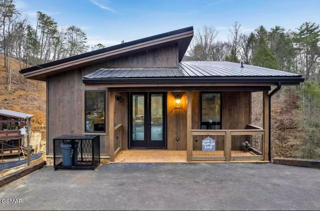 1508 Mountain Drive, Sevierville, TN 37876