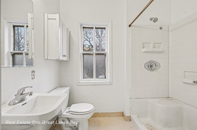 623 N Woodbridge Street, Saginaw, MI 48602