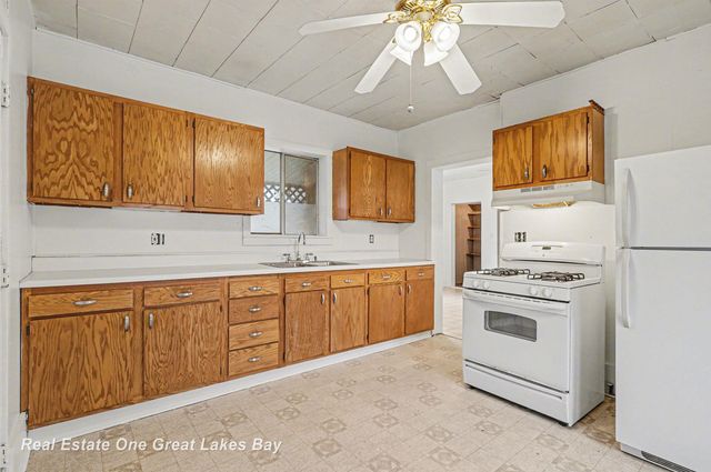 623 N Woodbridge Street, Saginaw, MI 48602