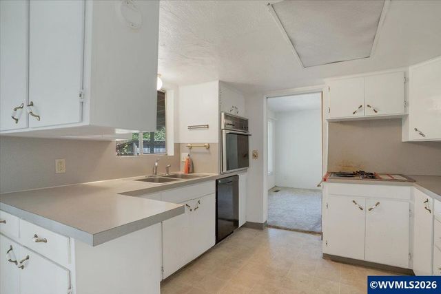 3043 Hammel St NE, Salem, OR 97301