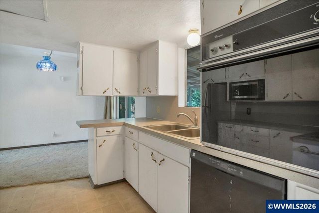3043 Hammel St NE, Salem, OR 97301