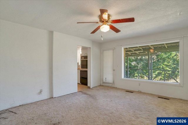 3043 Hammel St NE, Salem, OR 97301