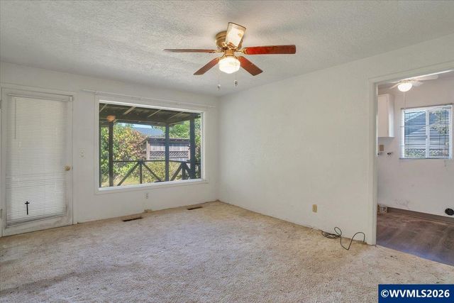 3043 Hammel St NE, Salem, OR 97301