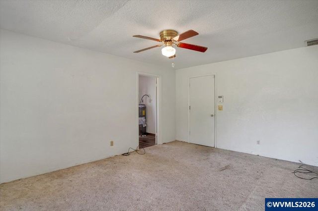 3043 Hammel St NE, Salem, OR 97301