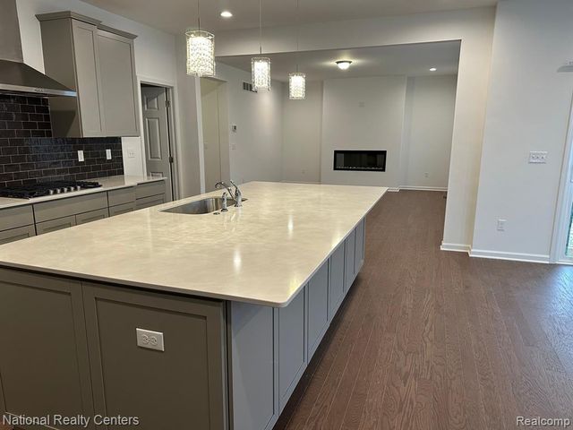 51051 Baileys Landing, Canton, MI 48187