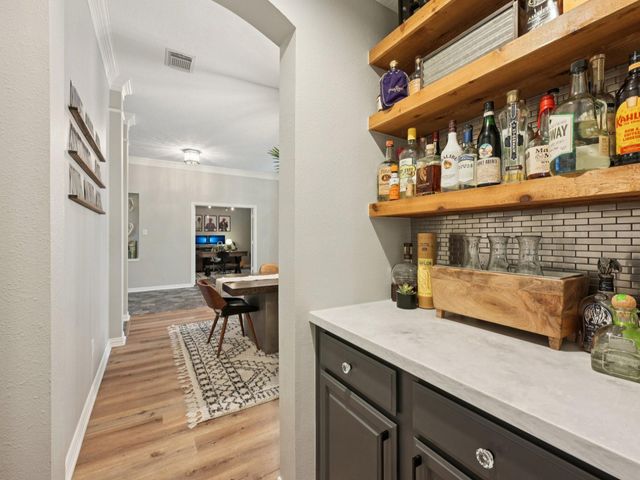 2037 Lakeside Drive, Seabrook, TX 77586