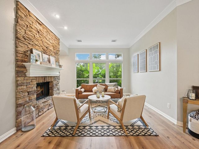 2037 Lakeside Drive, Seabrook, TX 77586