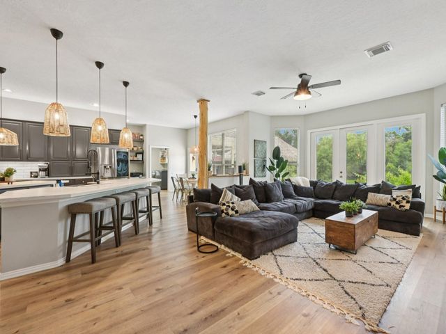 2037 Lakeside Drive, Seabrook, TX 77586