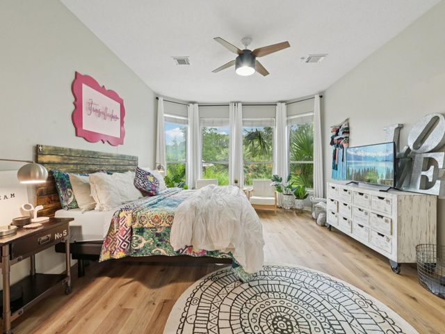2037 Lakeside Drive, Seabrook, TX 77586