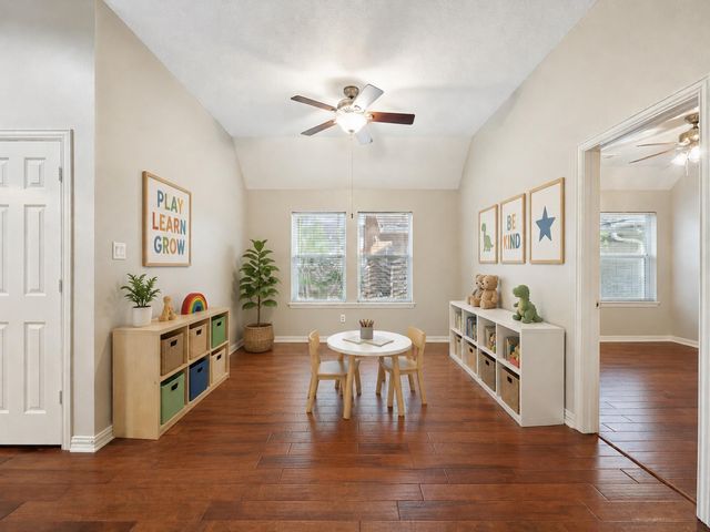 2037 Lakeside Drive, Seabrook, TX 77586